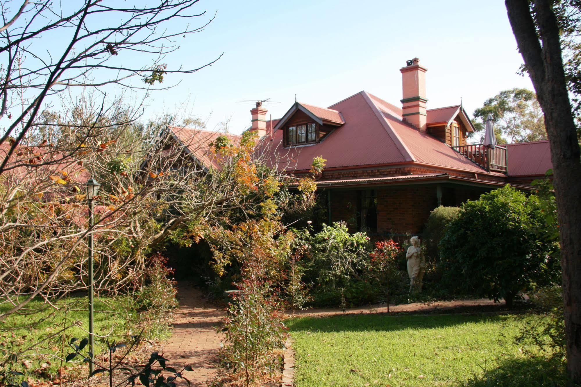 Storey Grange Springwood Exterior photo